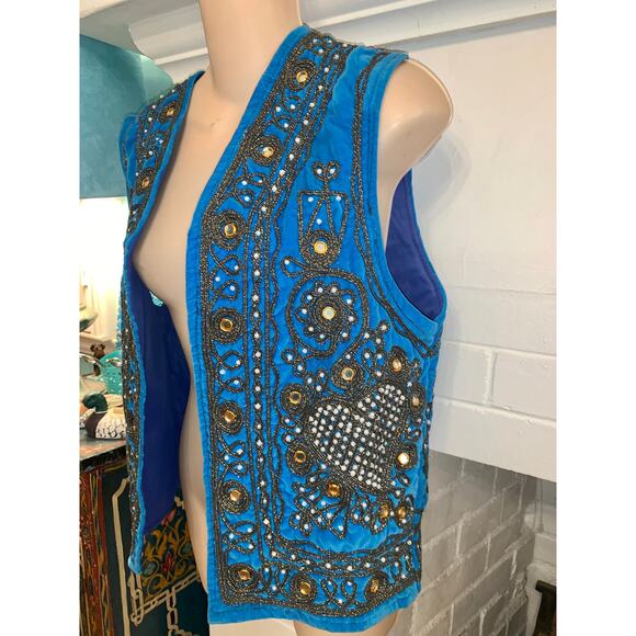 VINTAGE 60’s/70’s QUILTED VELVET VEST BEADED, MIRRORS, PEARLS FESTIVAL - Picture 4 of 8